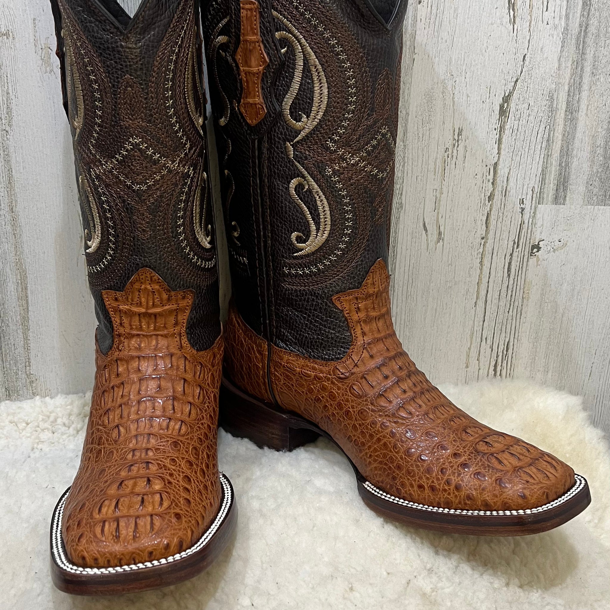 Texas VIP Brandy Caimán HornBack Square Toe Exotic Cowboy Boots