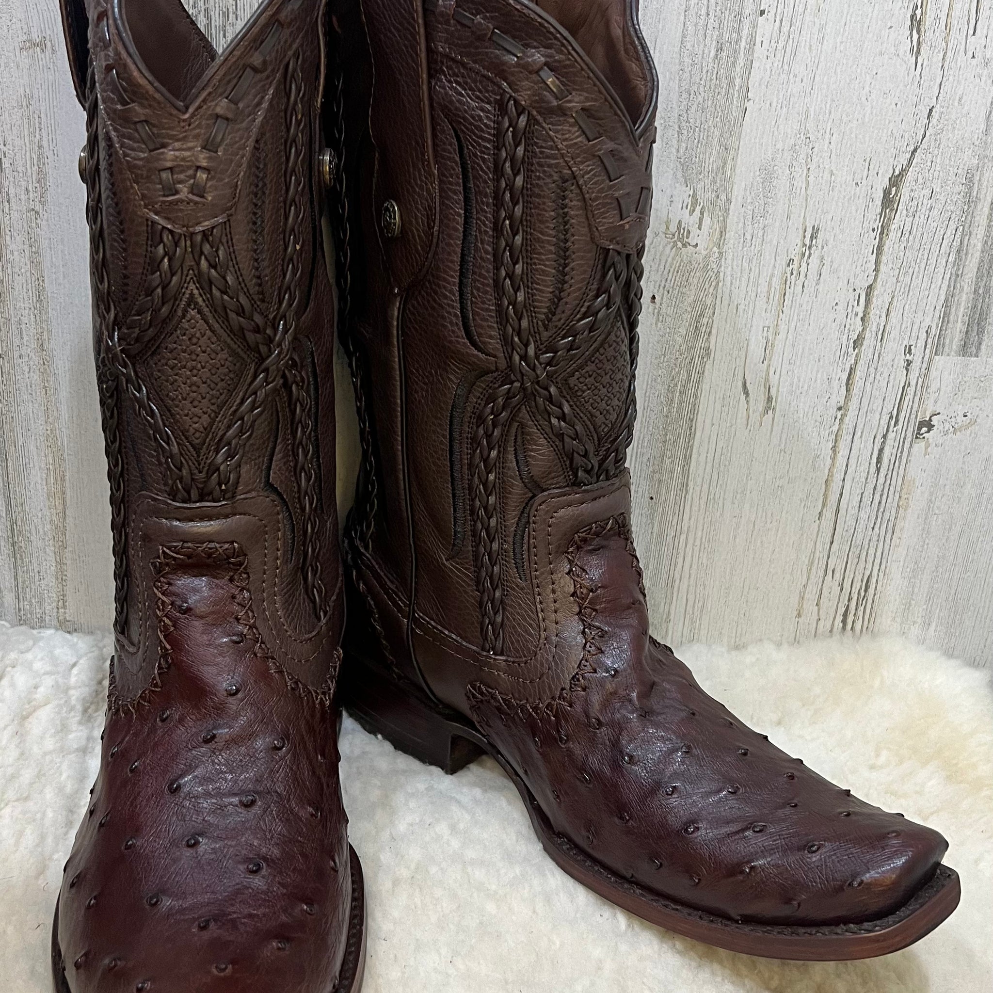 CB Chocó-Granate Ostrich Dubai Toe Exotic Cowboy Boots