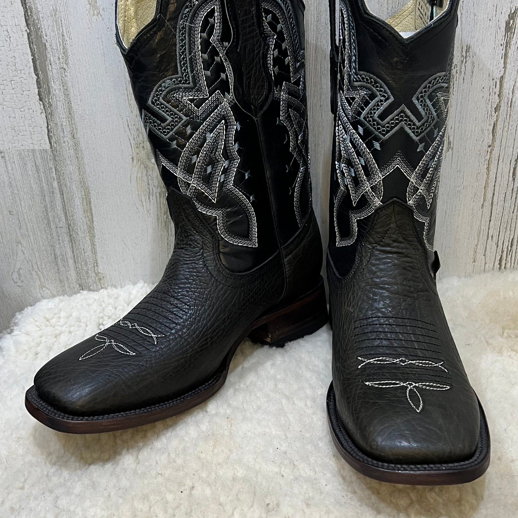 ROL Black Buffalo Bulldog Toe Cowboy Boots