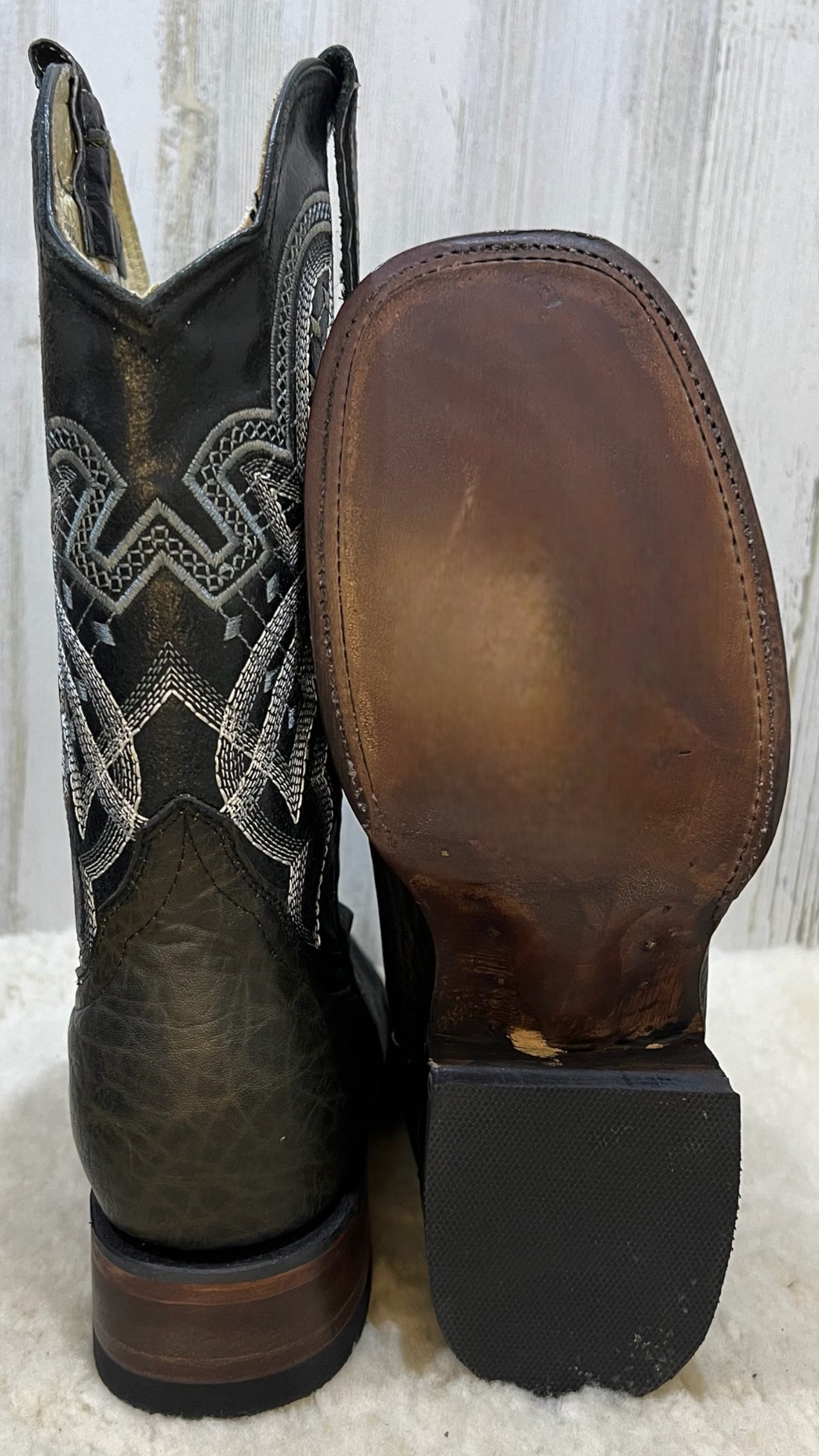 ROL Black Buffalo Bulldog Toe Cowboy Boots